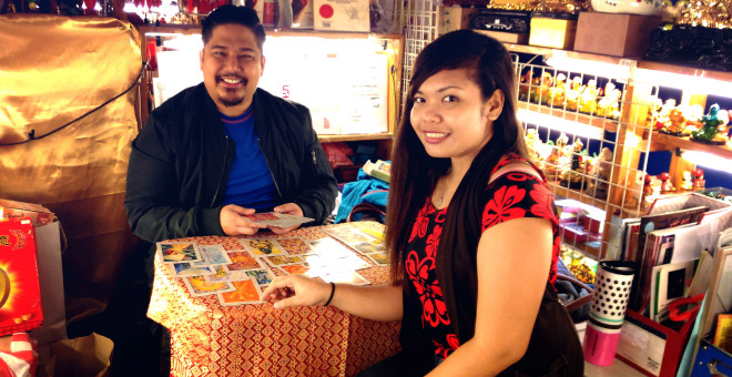 master hanz, shangri la mall, master hanz cua, feng shui, card reading, palmistry